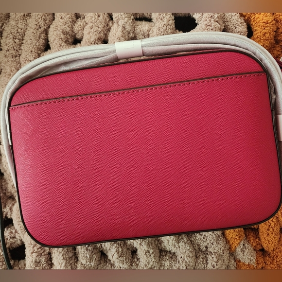 Michael Kors Women's Jet Set Large Saffiano Leather Crossbody Bag Drk Rasberry - Picture 2 of 3